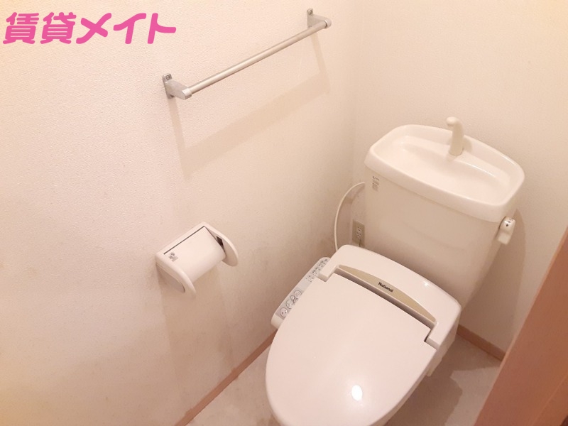 トイレ　同型参考写真