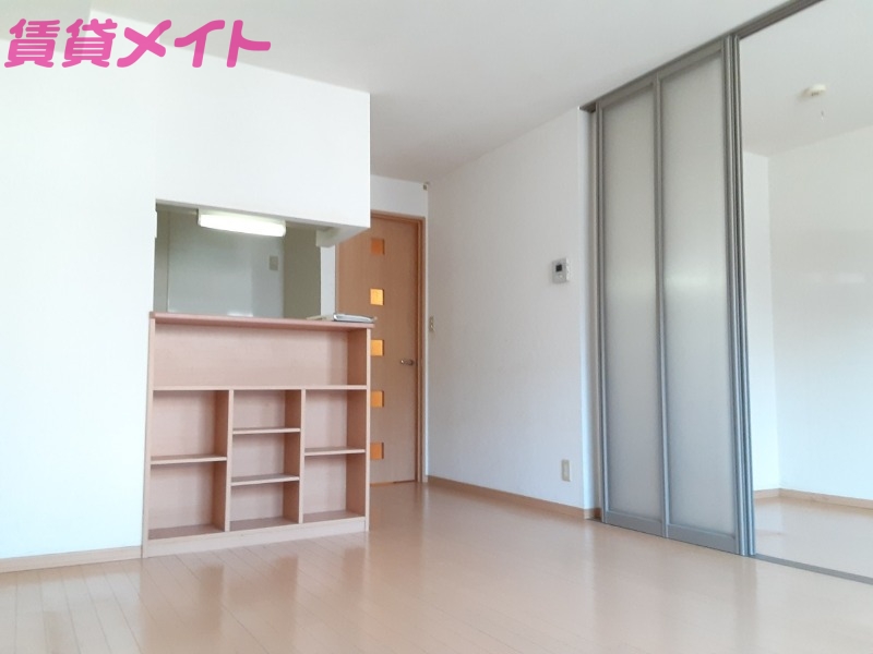 居室・リビング　同型参考写真