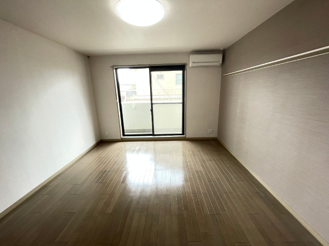 その他　エアコン付きです。