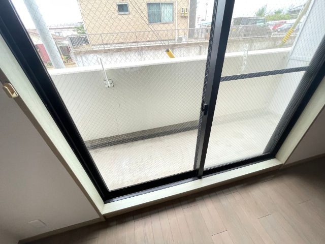 バルコニー　洗濯物が干せるベランダ