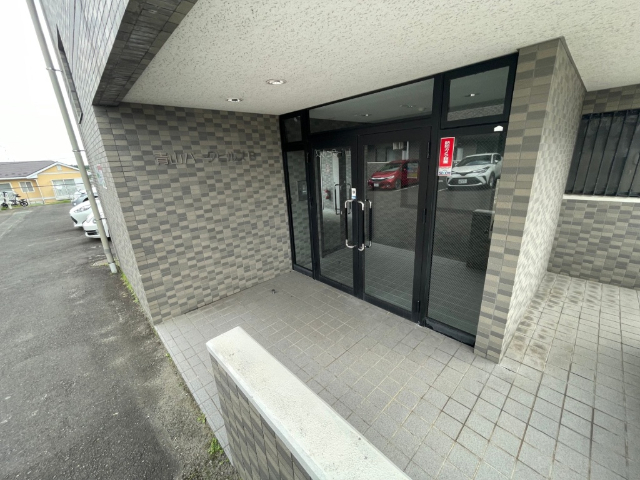 エントランス　建物入り口です。