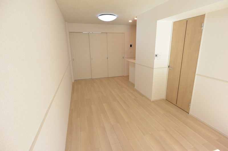 居室・リビング　フローリング仕上げ