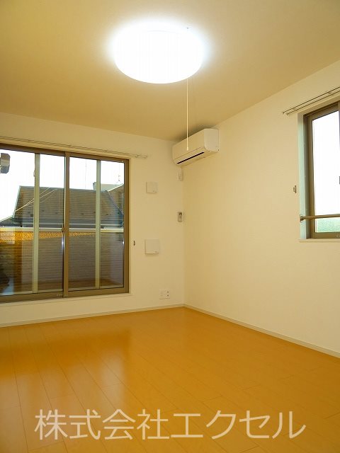 居室・リビング　広々ＬＤＫで快適にお暮しいただけます。