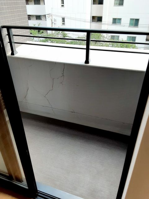 バルコニー