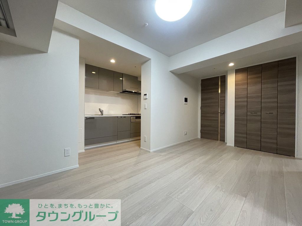 居室・リビング　駐車場