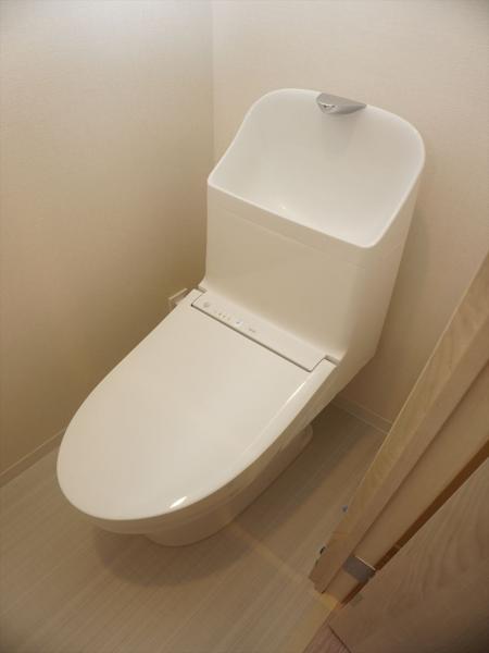 トイレ　トイレ