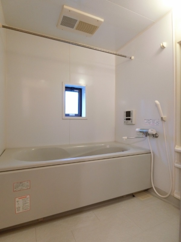 バス・シャワールーム　図面と現状に相違がある場合には現状を優先．．．