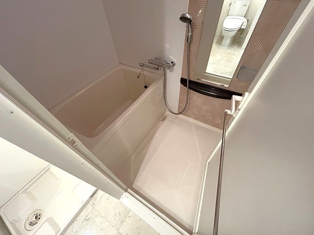 バス・シャワールーム　参考写真。