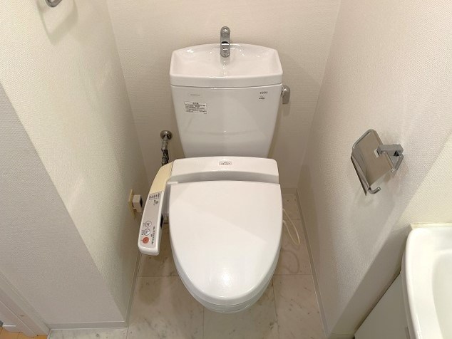 トイレ　参考写真。