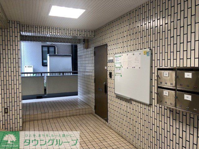 エントランス　エントランス