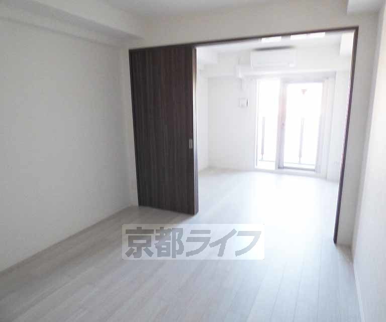 居室・リビング　綺麗なお部屋です。