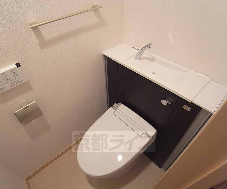 トイレ　ウォシュレット付き！