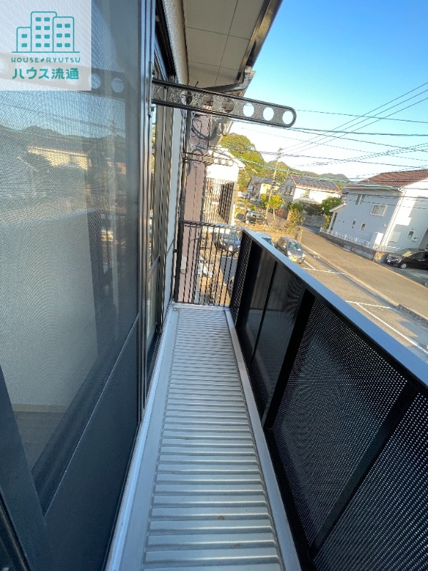 バルコニー　※リノベーション前の写真となります。