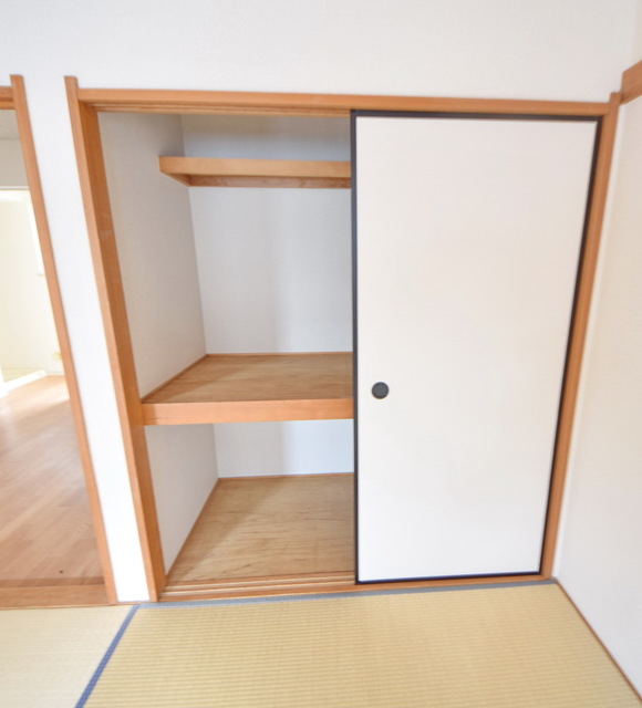 収納　～たっぷり収納スペースです～