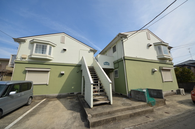 建物外観　～かわいいツートンカラー～