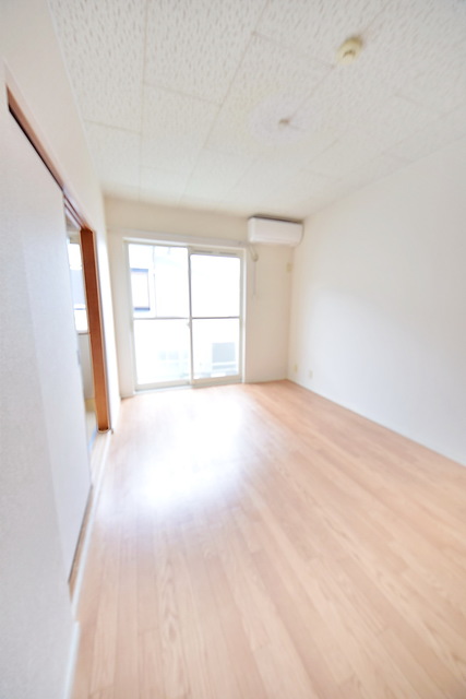 居室・リビング　～家族団欒はこちらです～別号室参考写真