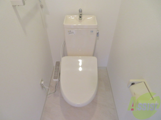 トイレ　トイレはウォシュレット付きなので嬉しいですね。