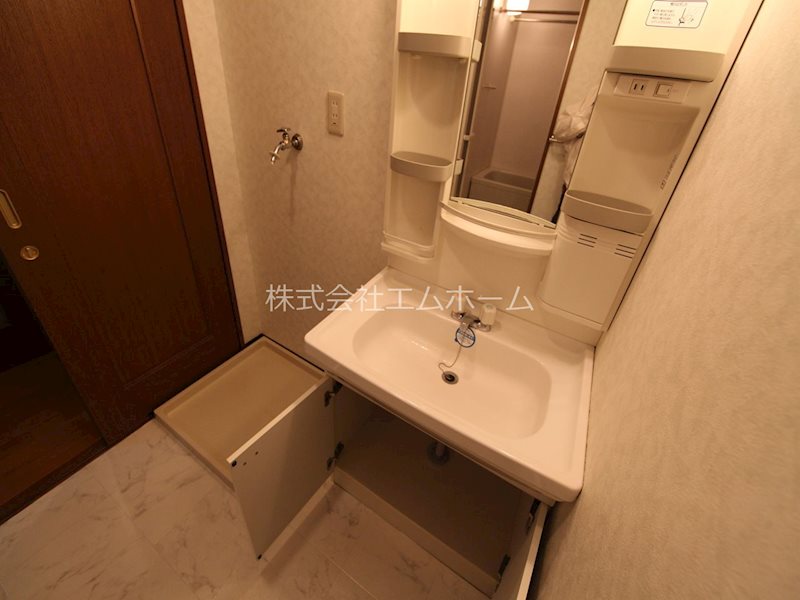洗面設備　脱衣所　独立洗面台