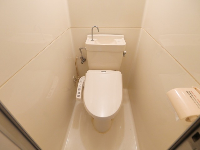 トイレ　※別部屋の参考写真です。