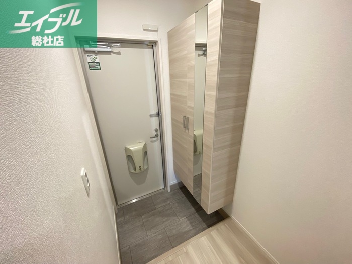 玄関　子供部屋