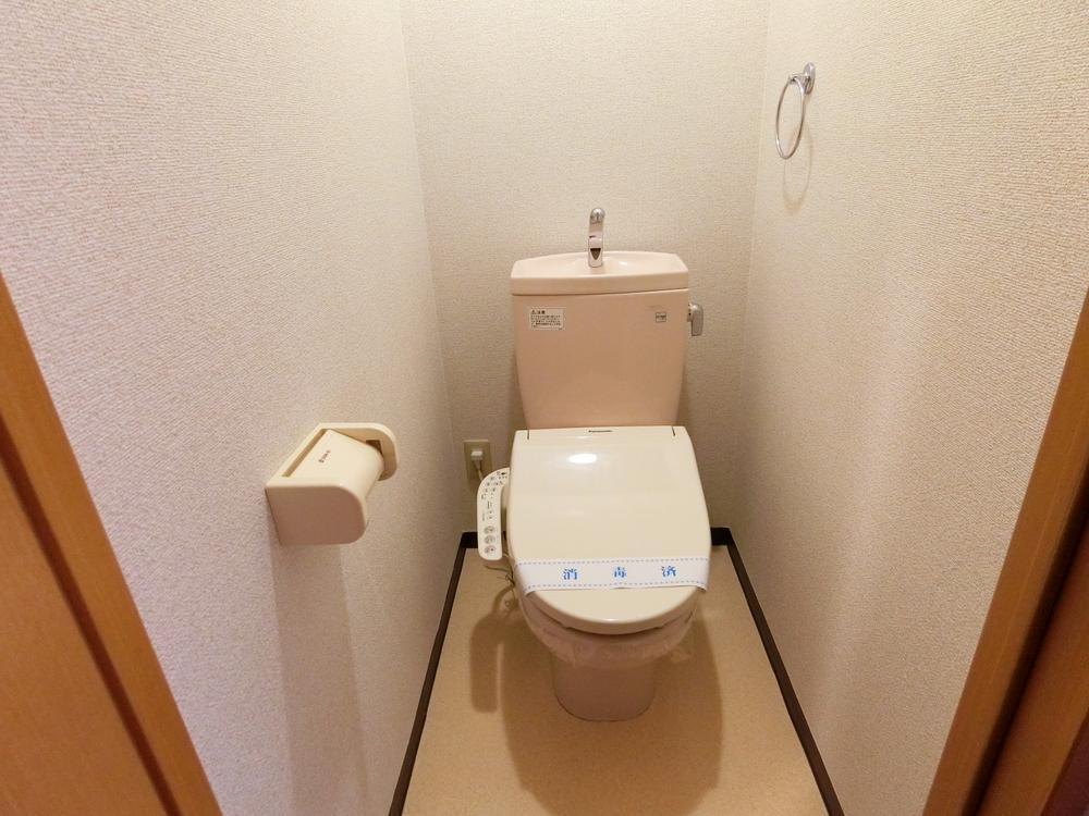 ＪＲ仙石線 小鶴新田駅 徒歩4分 6階建 築22年のトイレ写真
