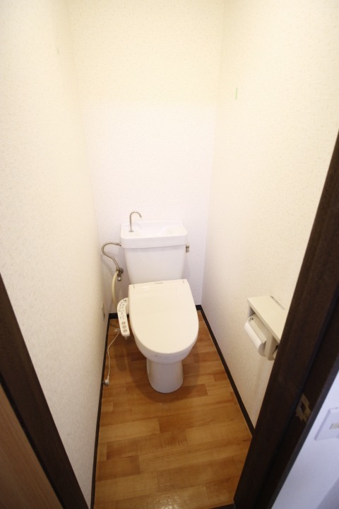 トイレ　※他部屋写真使用