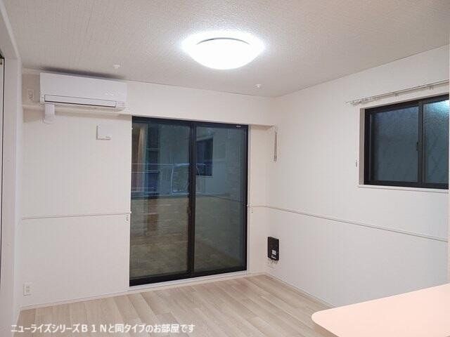 居室・リビング　施工中の為、同施工タイプの参考写真です。