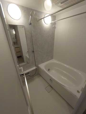 バス・シャワールーム　別部屋の参考写真です。