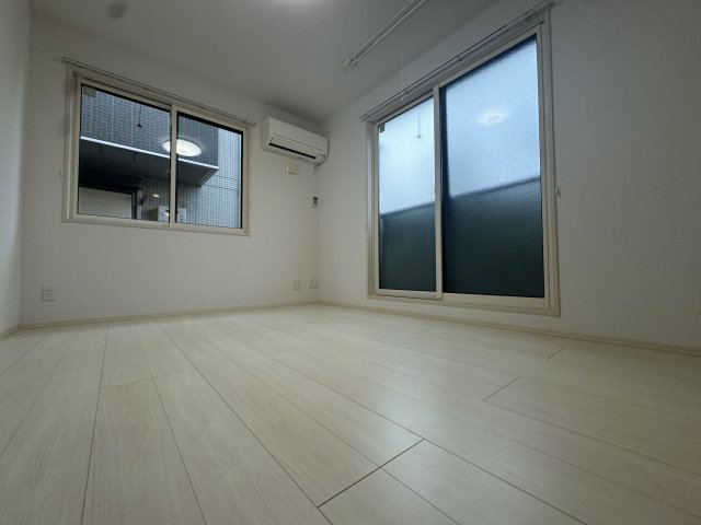 居室・リビング　別号室参考写真