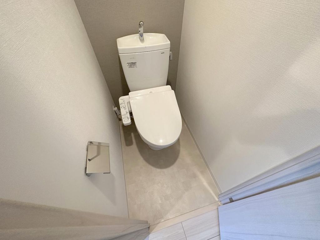 トイレ　トイレ