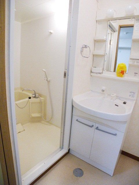 洗面設備　※代表タイプの写真のため実際と異なる場合がございます