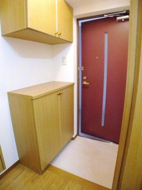 玄関　※代表タイプの写真のため実際と異なる場合がございます