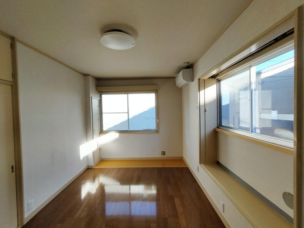 居室・リビング　他部屋写真