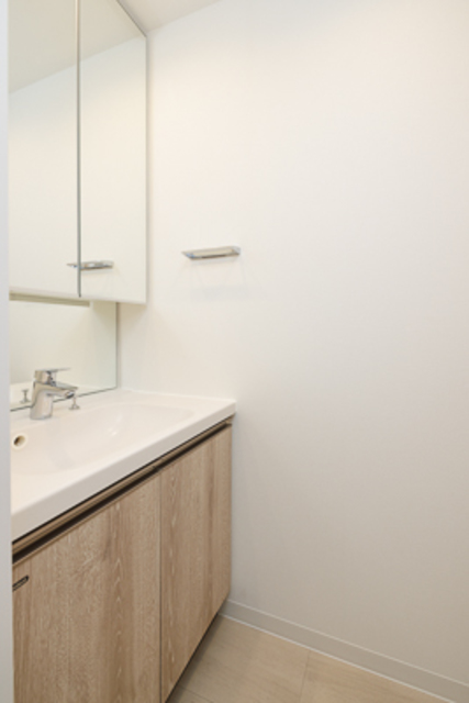 洗面設備　※写真は同タイプ住戸です。