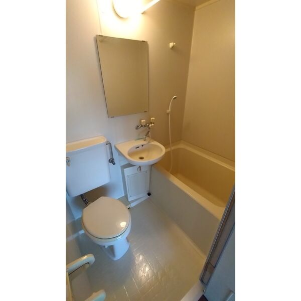 バス・シャワールーム　別室の参考写真です。※現況優先