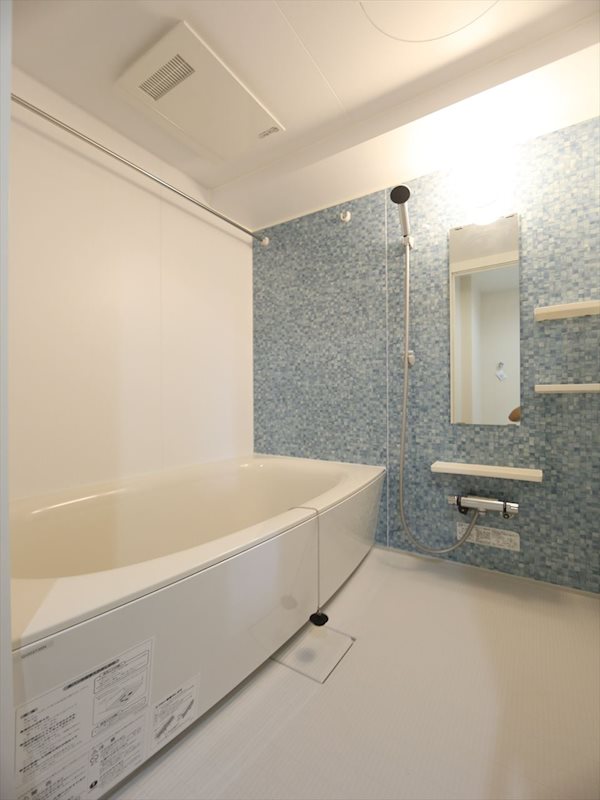 バス・シャワールーム　浴室暖房乾燥機付　追い焚き・オートバス機能付お風呂