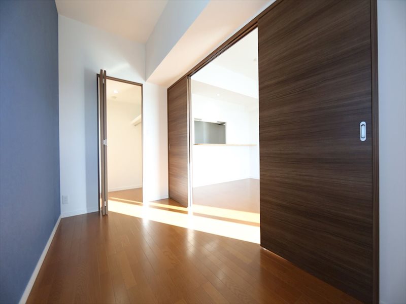 その他部屋・スペース　洋室4.3帖　LDK13.3帖と繋げても仕切っても使えます