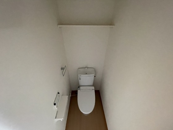 トイレ　※別部屋の写真です