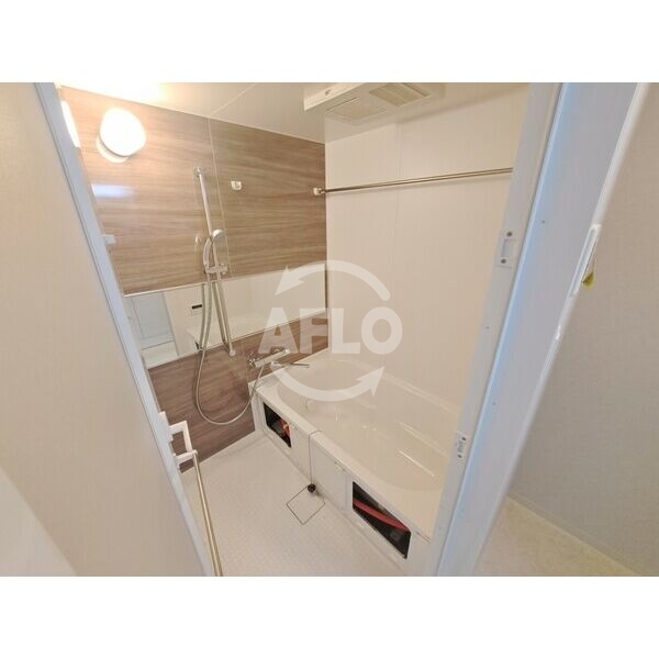 バス・シャワールーム　スプランディッド十三本町　浴室