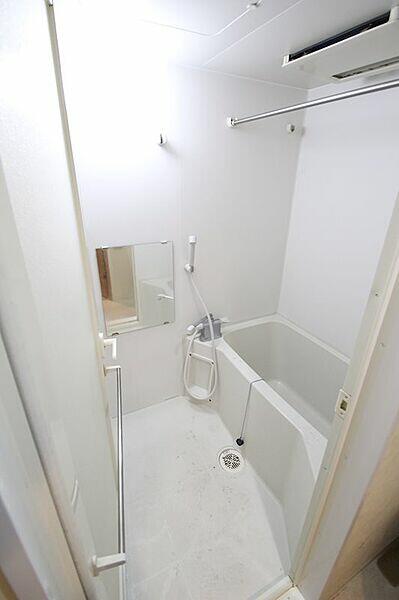 バス・シャワールーム　別のお部屋の写真です