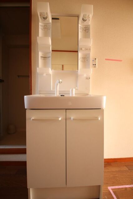 洗面設備　別室の参考写真です。※現況優先