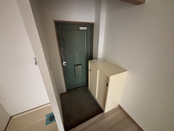 玄関　※別部屋の写真です