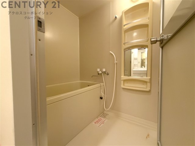 バス・シャワールーム　シンプルで機能的な浴室です！