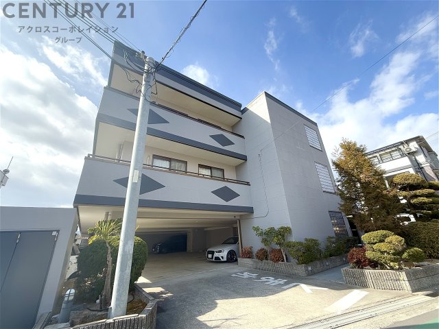 建物外観　敷地内駐車場あり！