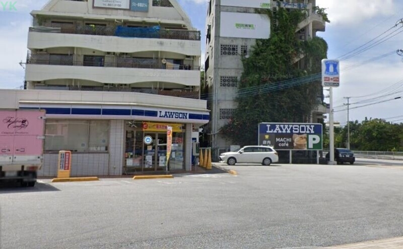 コンビニ　ローソン那覇銘苅三丁目店（コンビニ）まで155m
