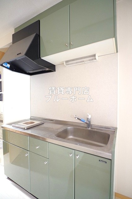 キッチン　収納豊富なシステムキッチン！