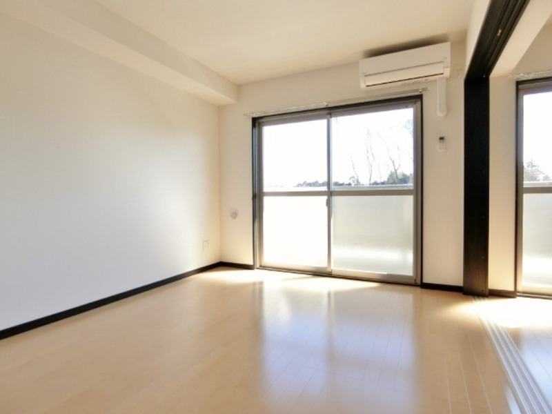 居室・リビング　図面と現状に相違がある場合には現状を優先