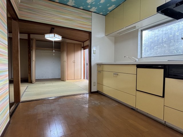 居室・リビング　居間です