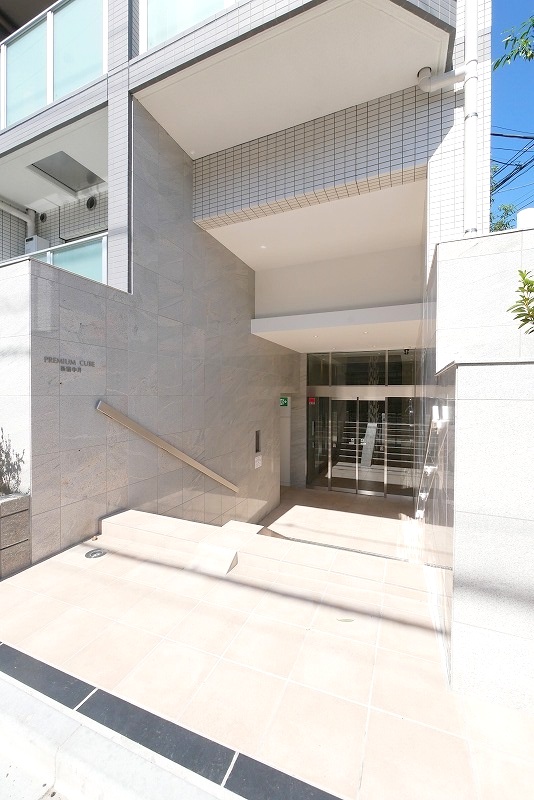 エントランス　外観もきれいです