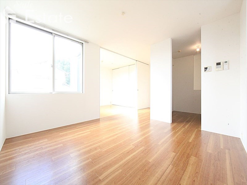 居室・リビング　内装